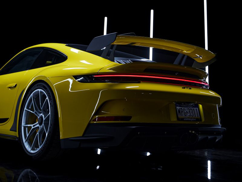 Yellow Porsche GT3 rear